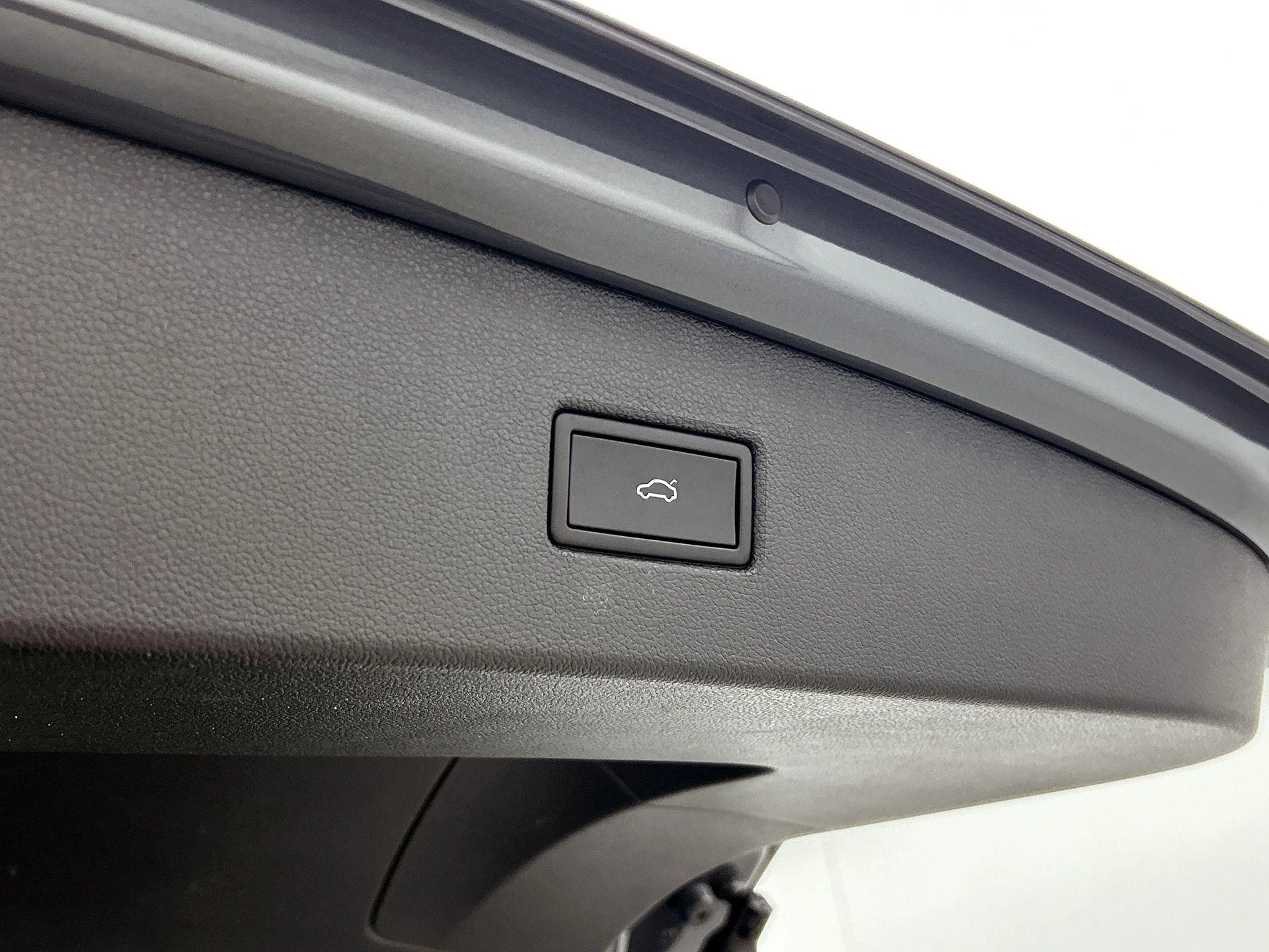 Volkswagen-Tiguan-image-24