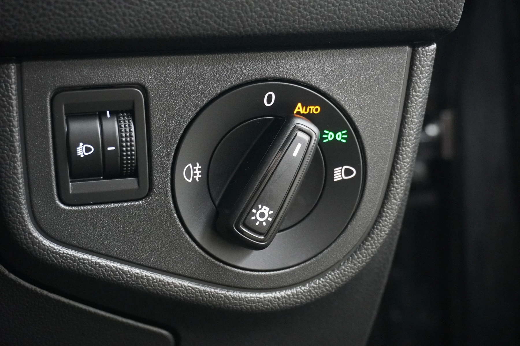 Volkswagen-Polo-image-32