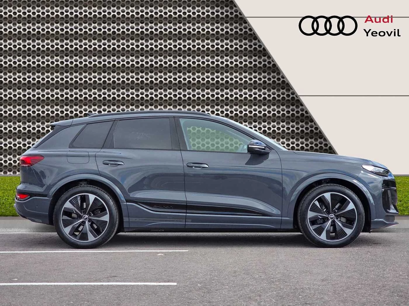 Audi-SQ6 e-tron-image-3