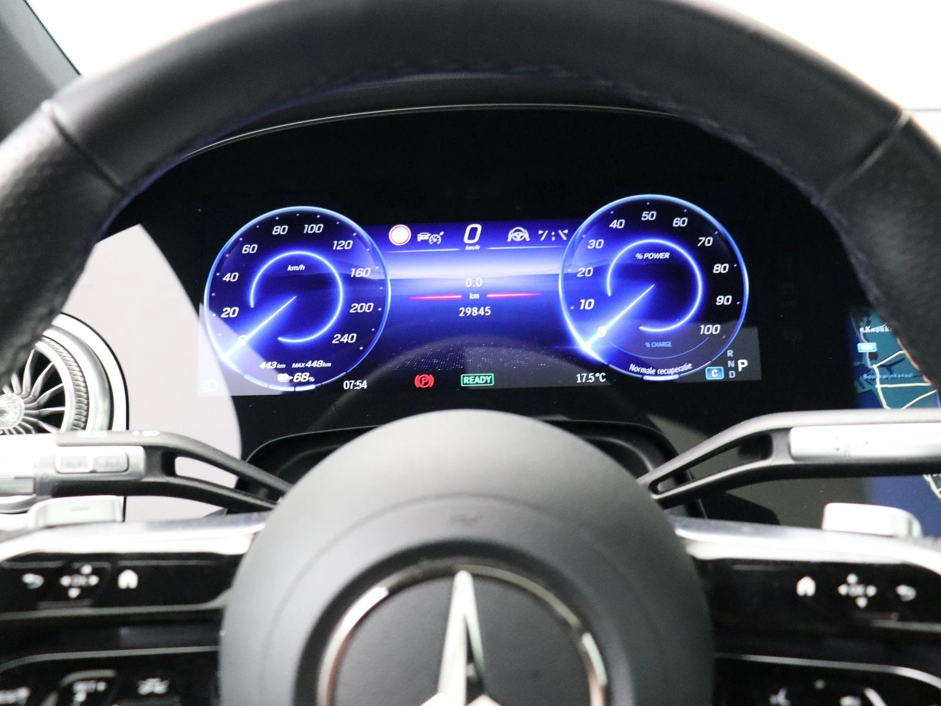 Mercedes-Benz-EQS-image-16
