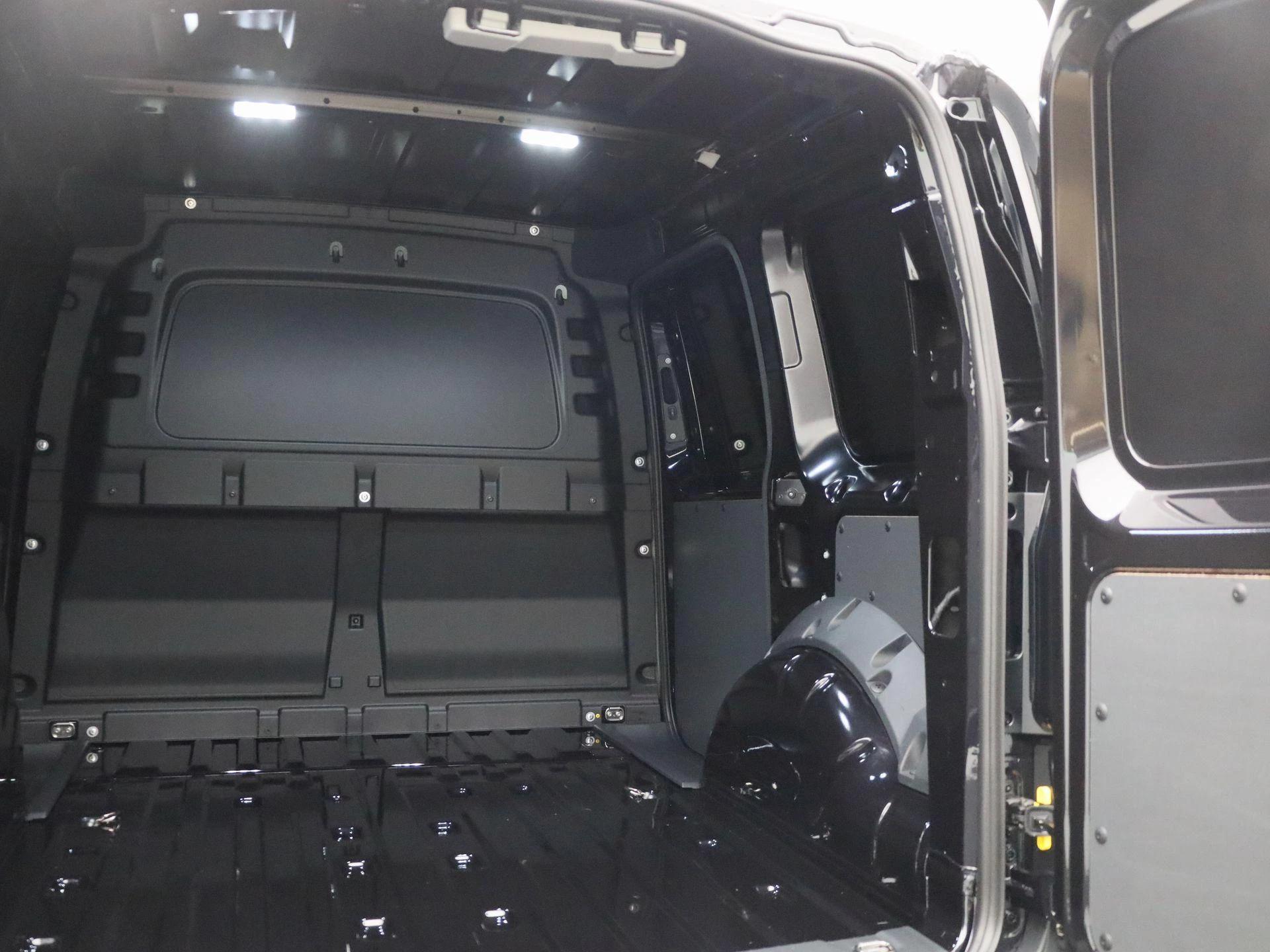 Volkswagen-Caddy-image-15