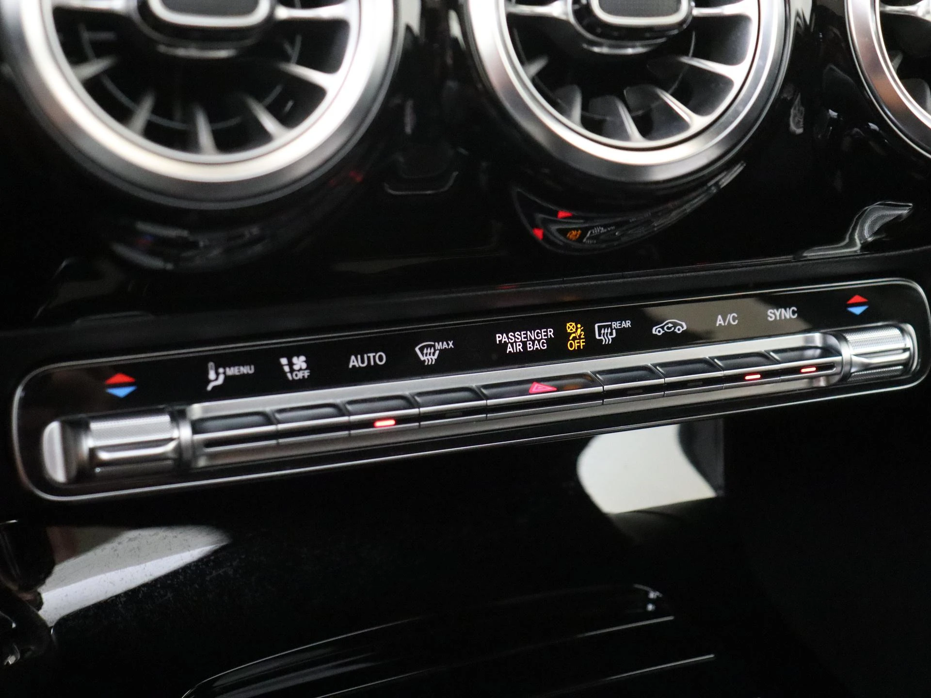 Mercedes-Benz-A-Klasse-image-23