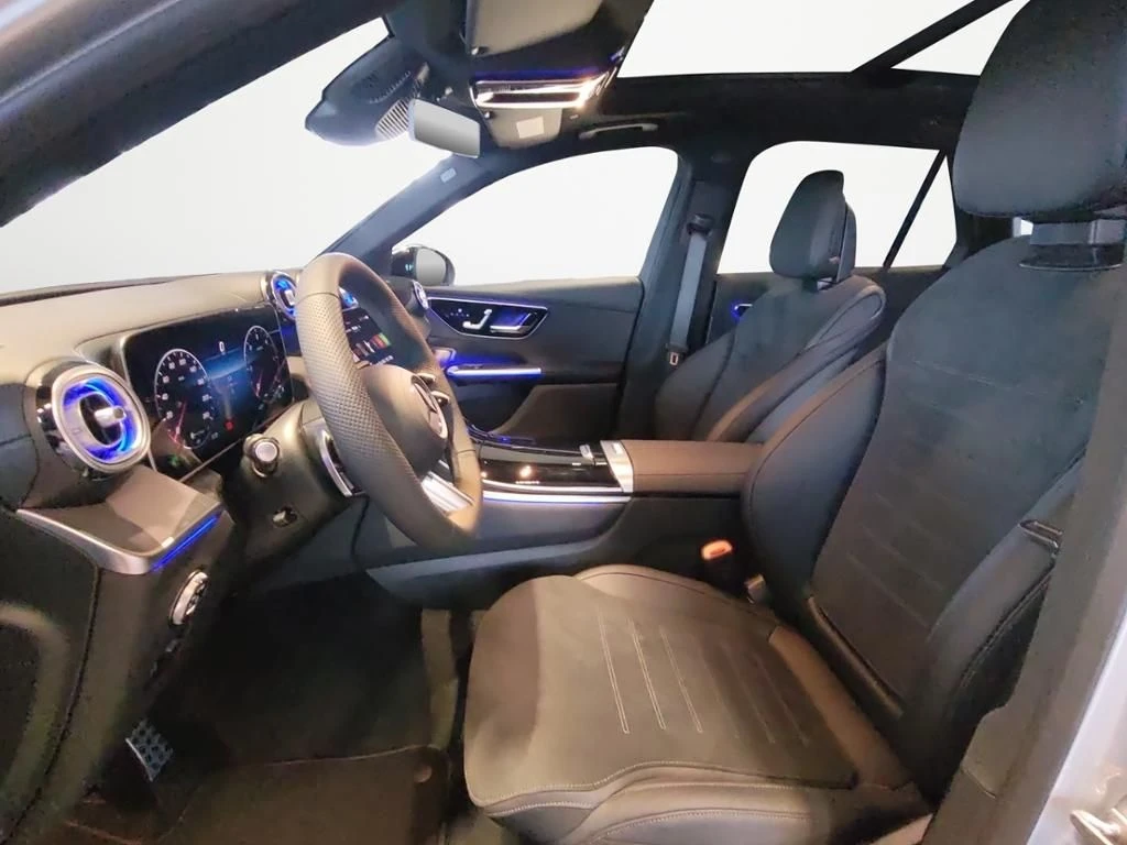 Mercedes-Benz-GLC 300 d-image-18