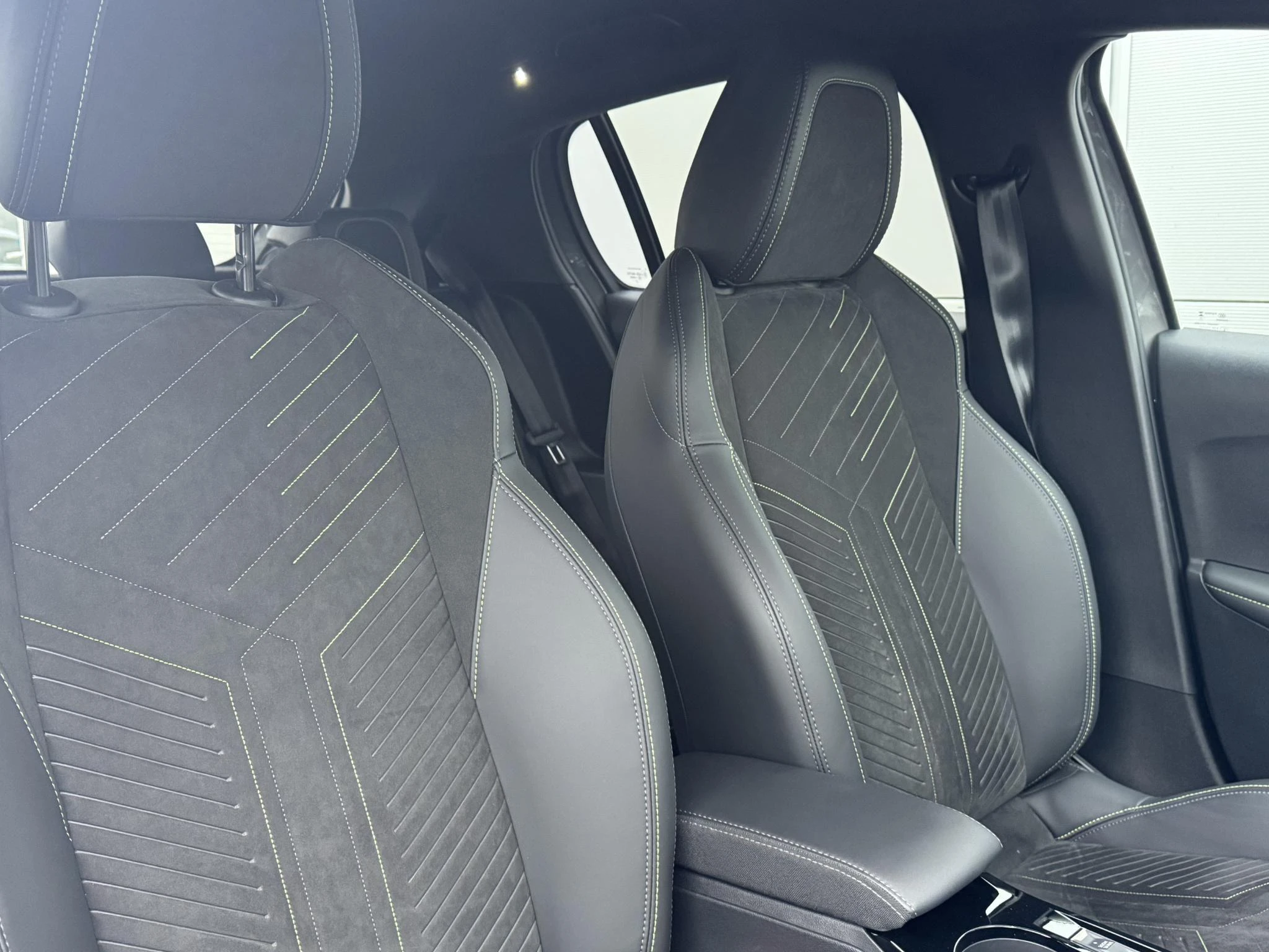 Peugeot-208-image-10