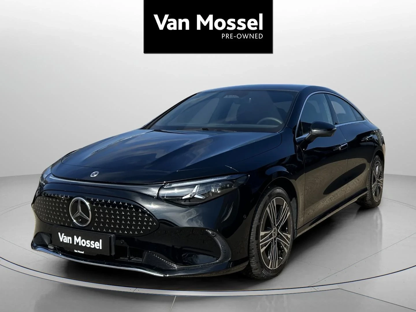 Mercedes-Benz-CLA-image-0