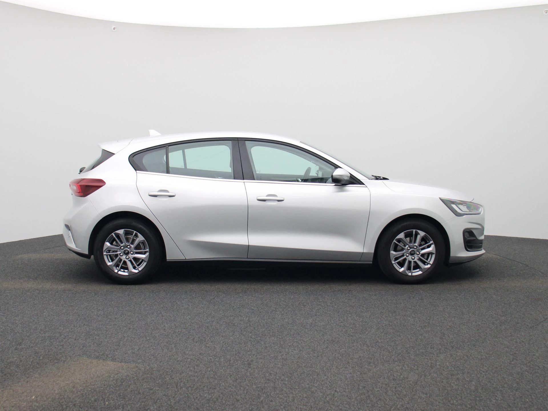 Ford Focus 1.0i EcoBoost MHEV 92kW Titanium DCT