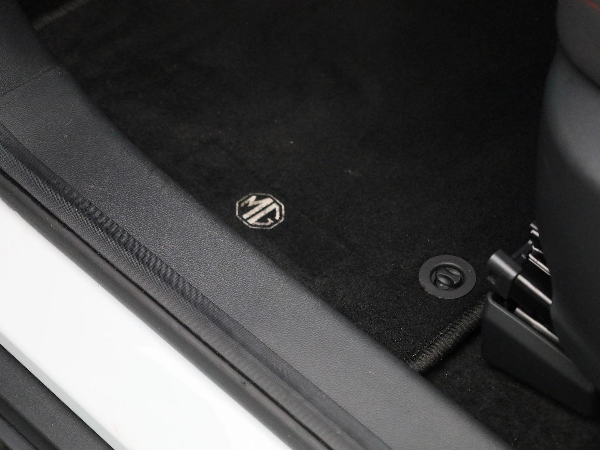 MG-ZS-image-26
