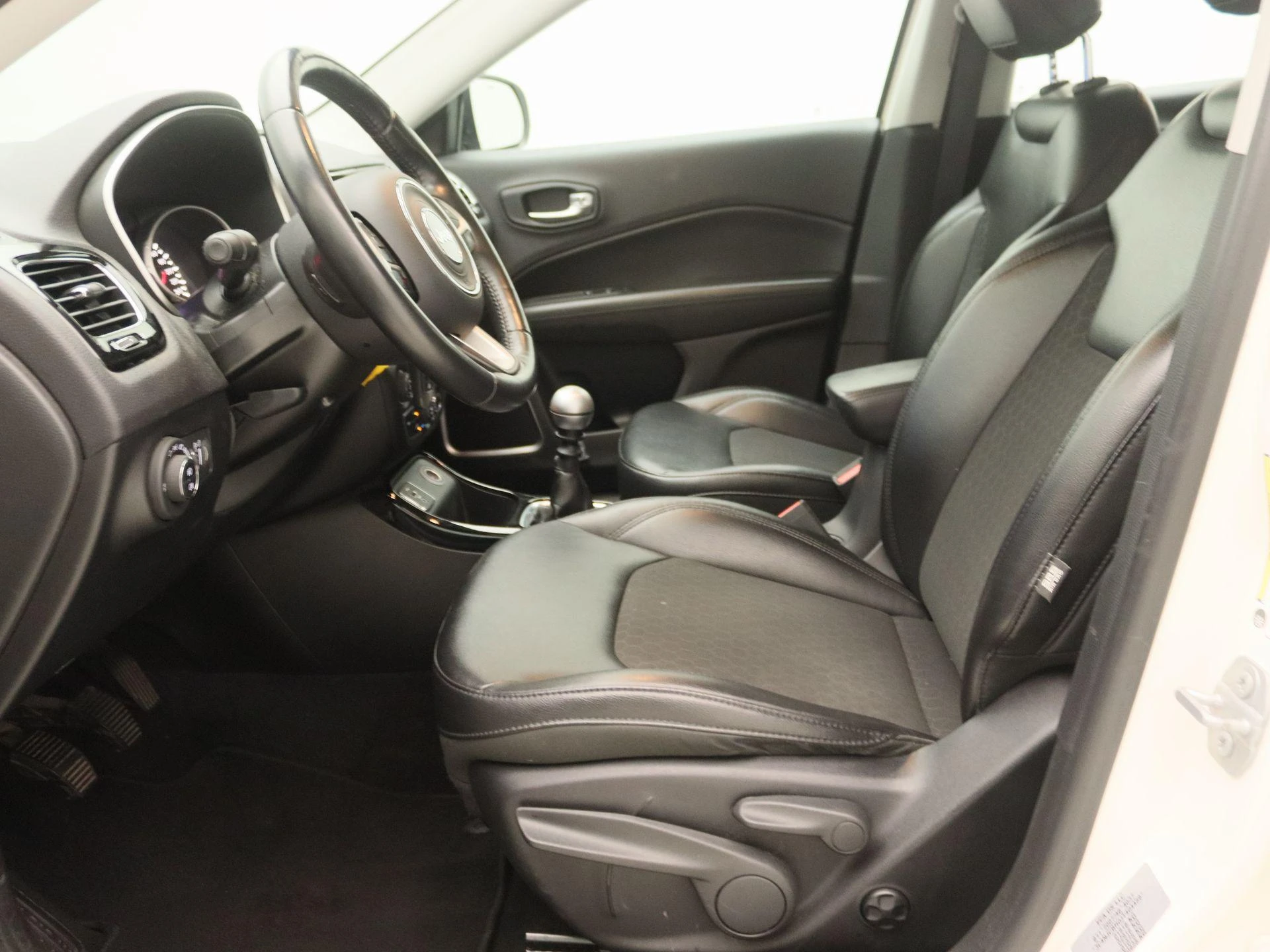 Jeep-Compass-image-11