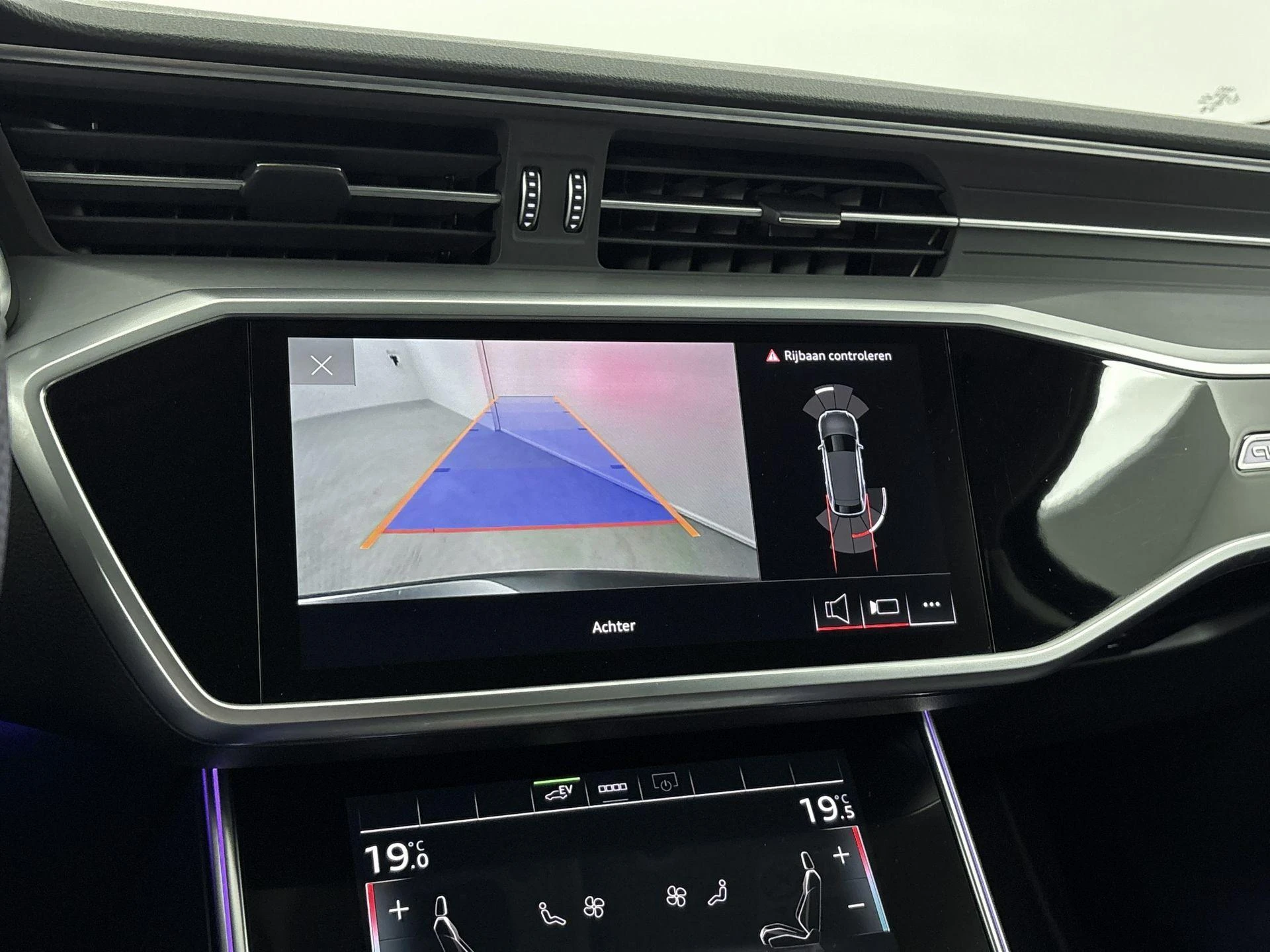 Audi-A6-image-11