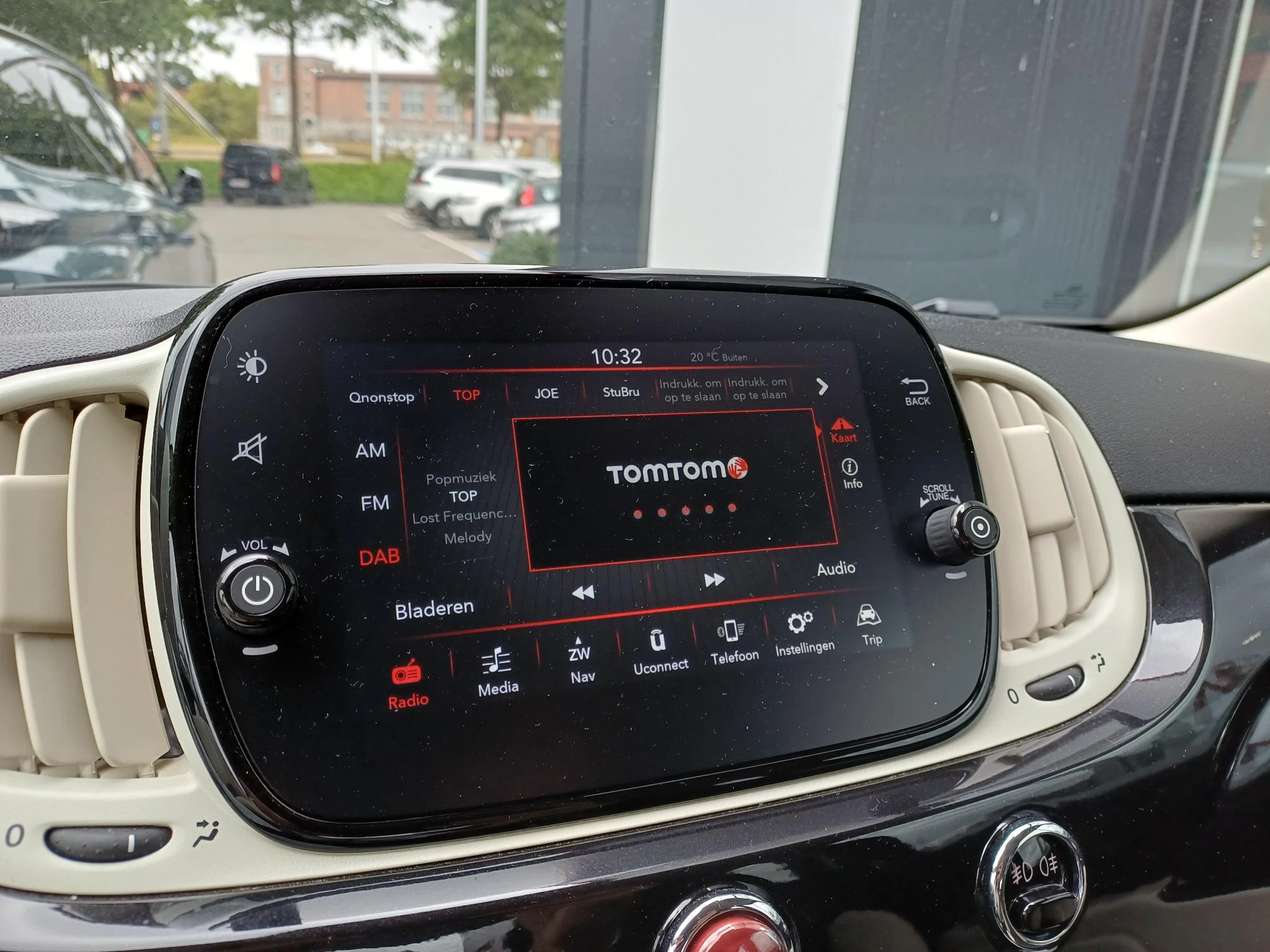 Fiat-500C-image-8