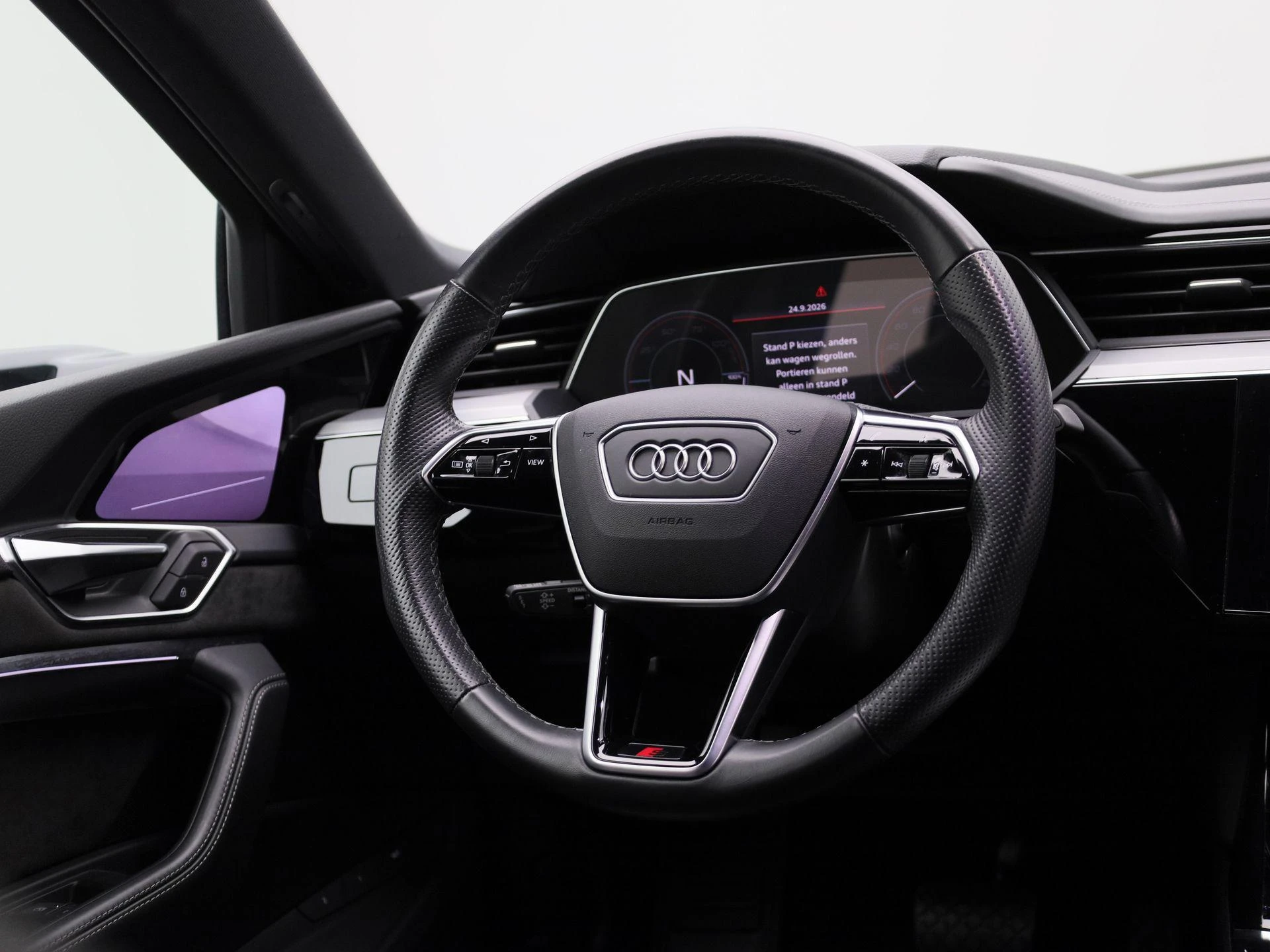 Audi-e-tron-image-8