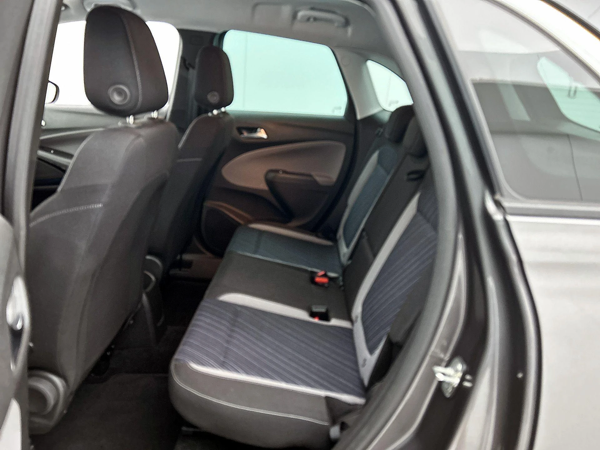 Opel-Crossland X-image-25