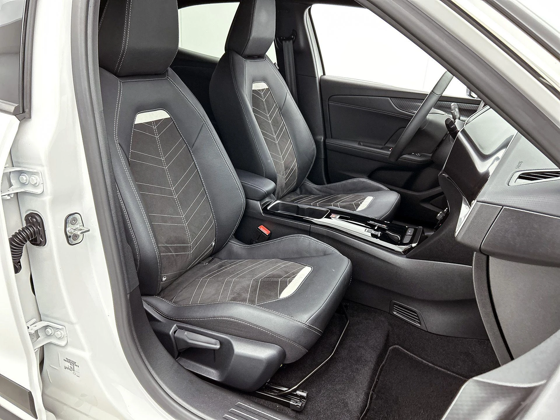 Opel-Mokka-e-image-41