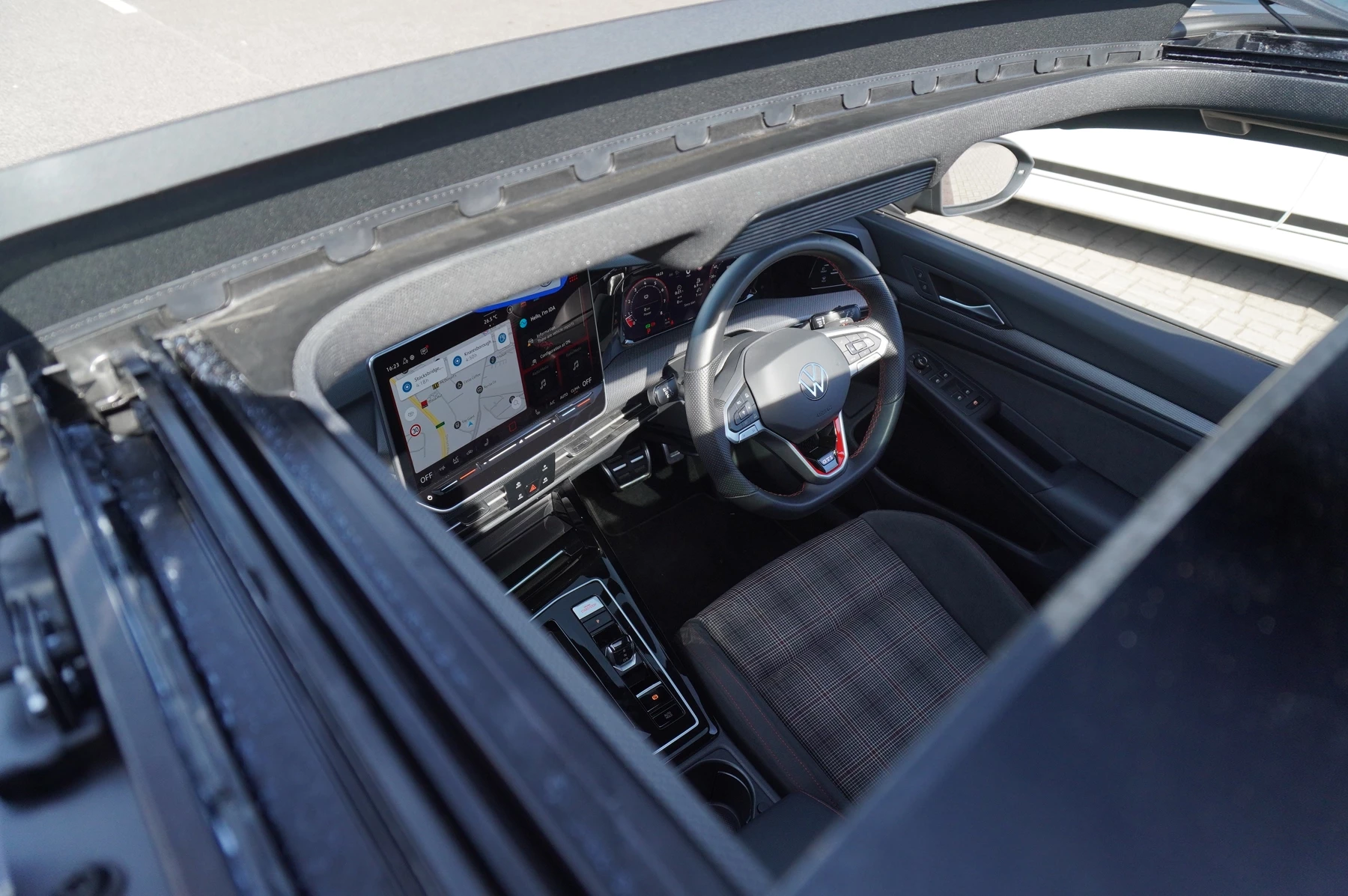 Volkswagen-Golf-image-8