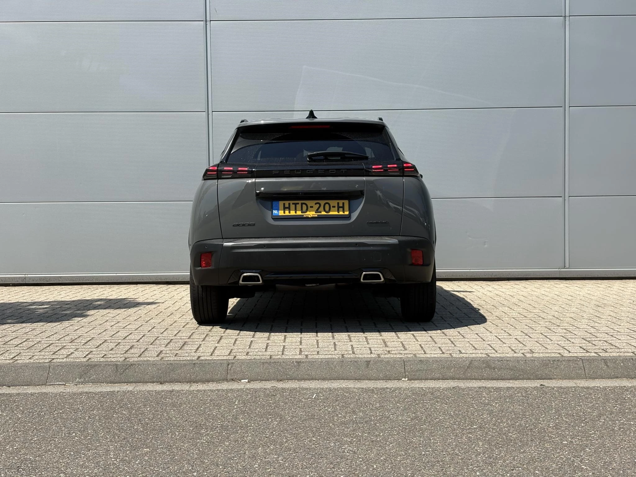 Peugeot 2008 1.2 Hybrid 136 Allure
