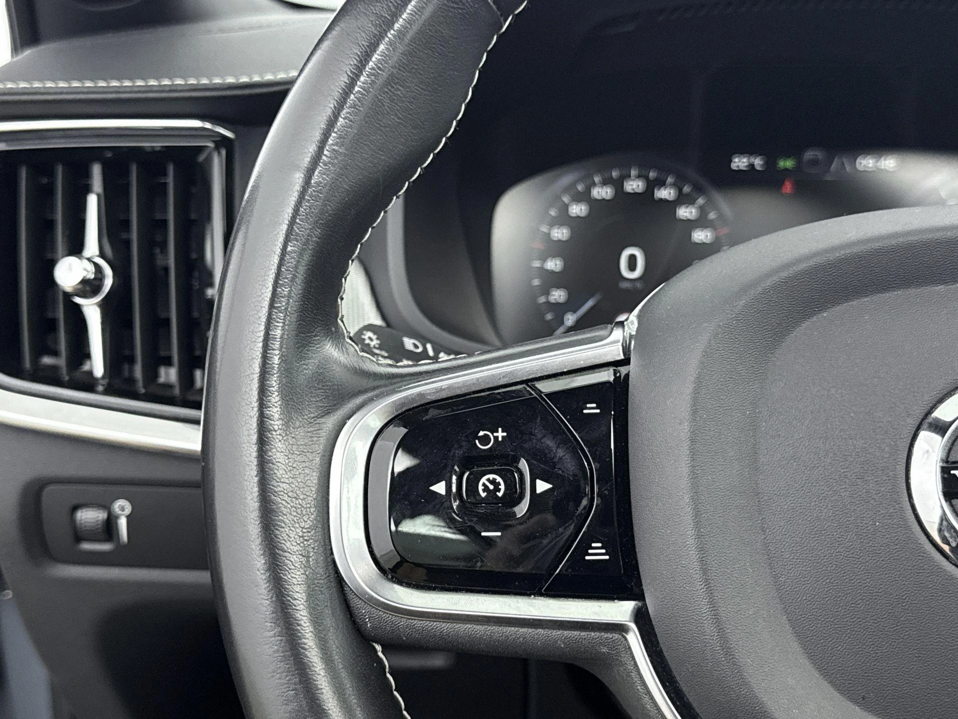 Volvo V90 2.0 B5 R-Design 251PK