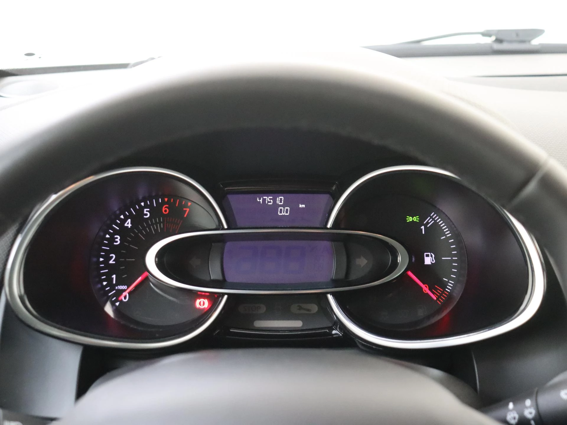 Renault-Clio-image-15
