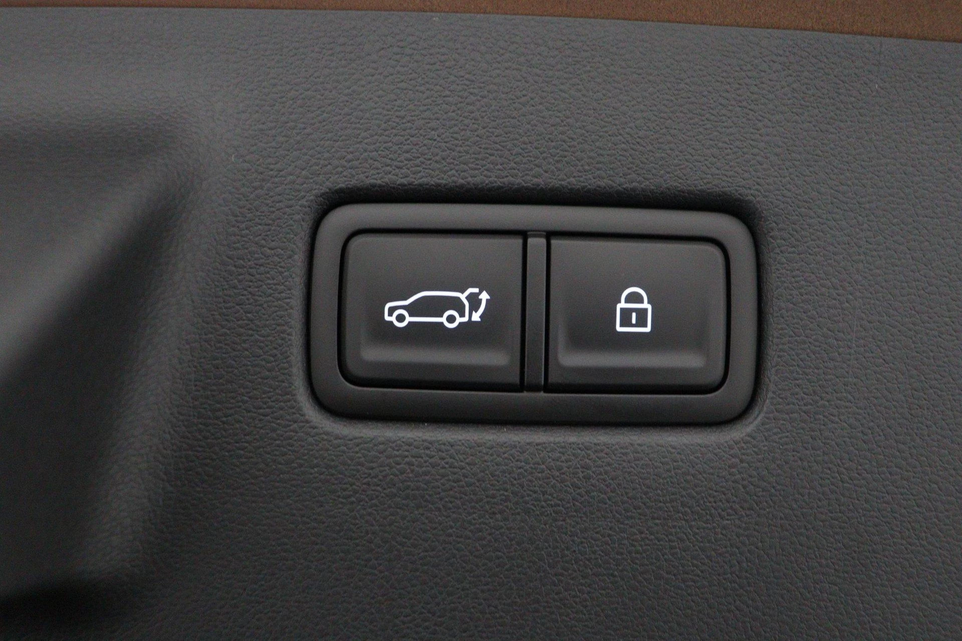 Hyundai-Santa Fe-image-52