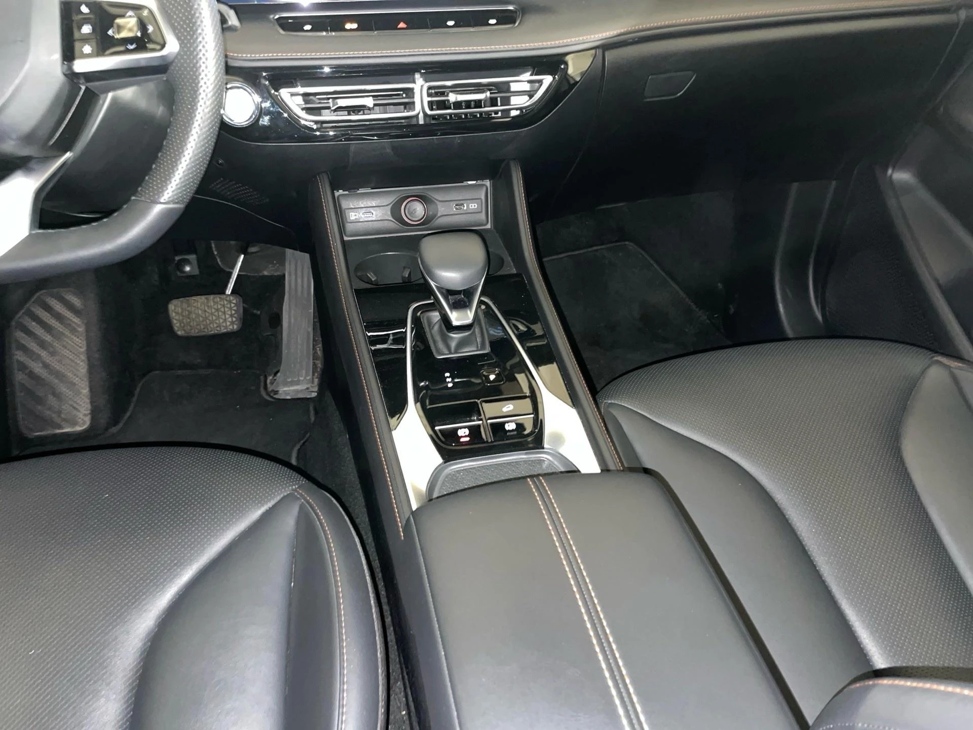 MG HS 1.5T Luxury Plug-In