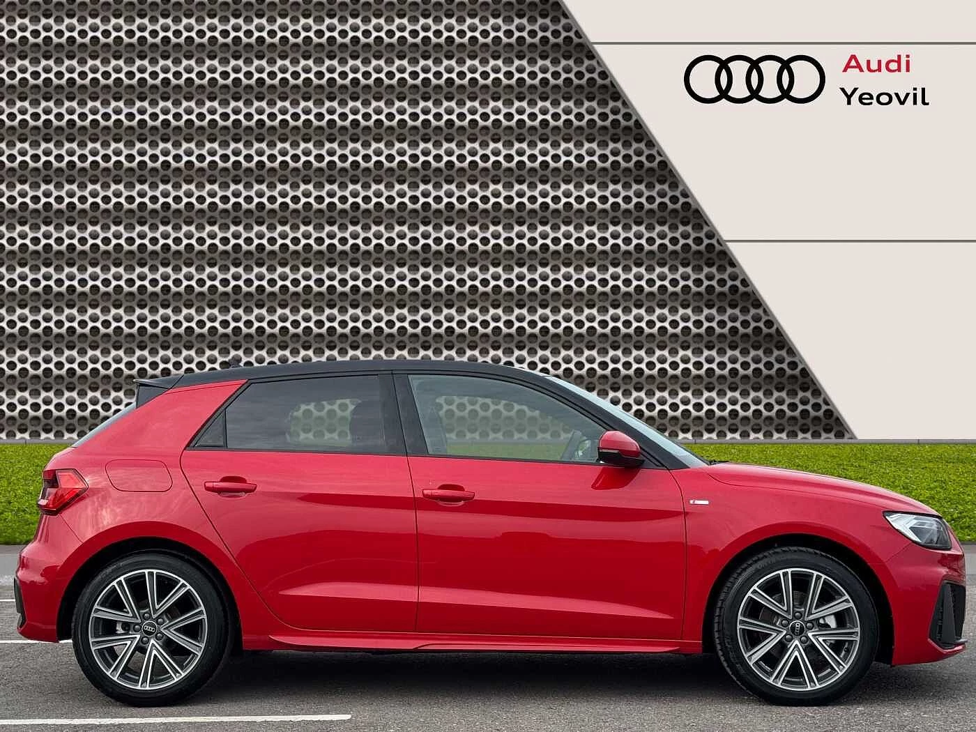Audi-A1 Sportback-image-3