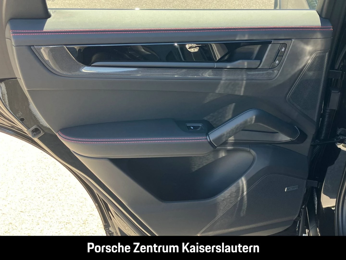 Porsche Cayenne GTS Coupe InnoDrive HA-Lenkung Head-Up gts