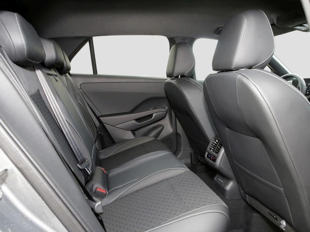 Volkswagen-T-Roc-image-11