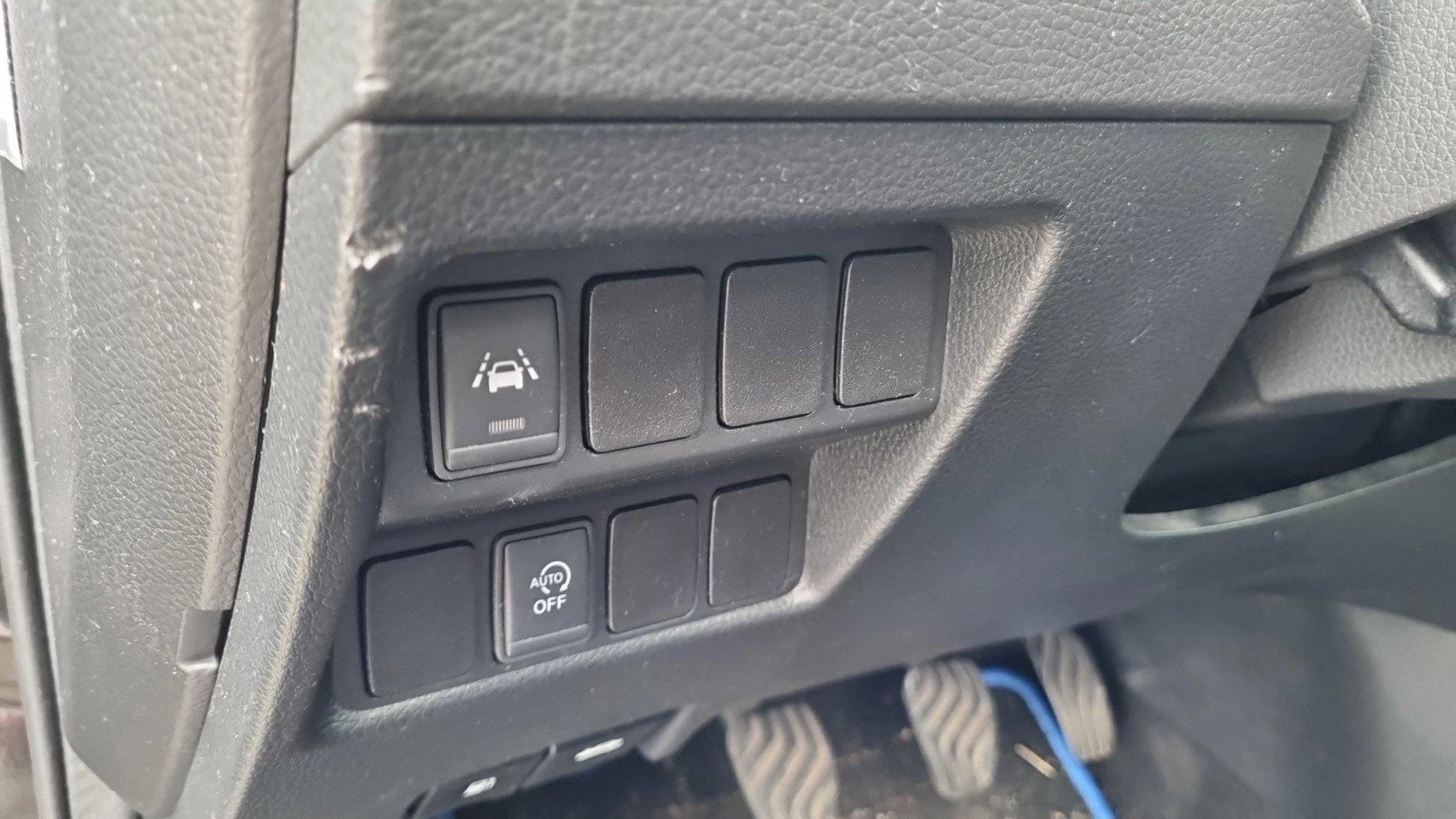 Nissan-QASHQAI-image-21
