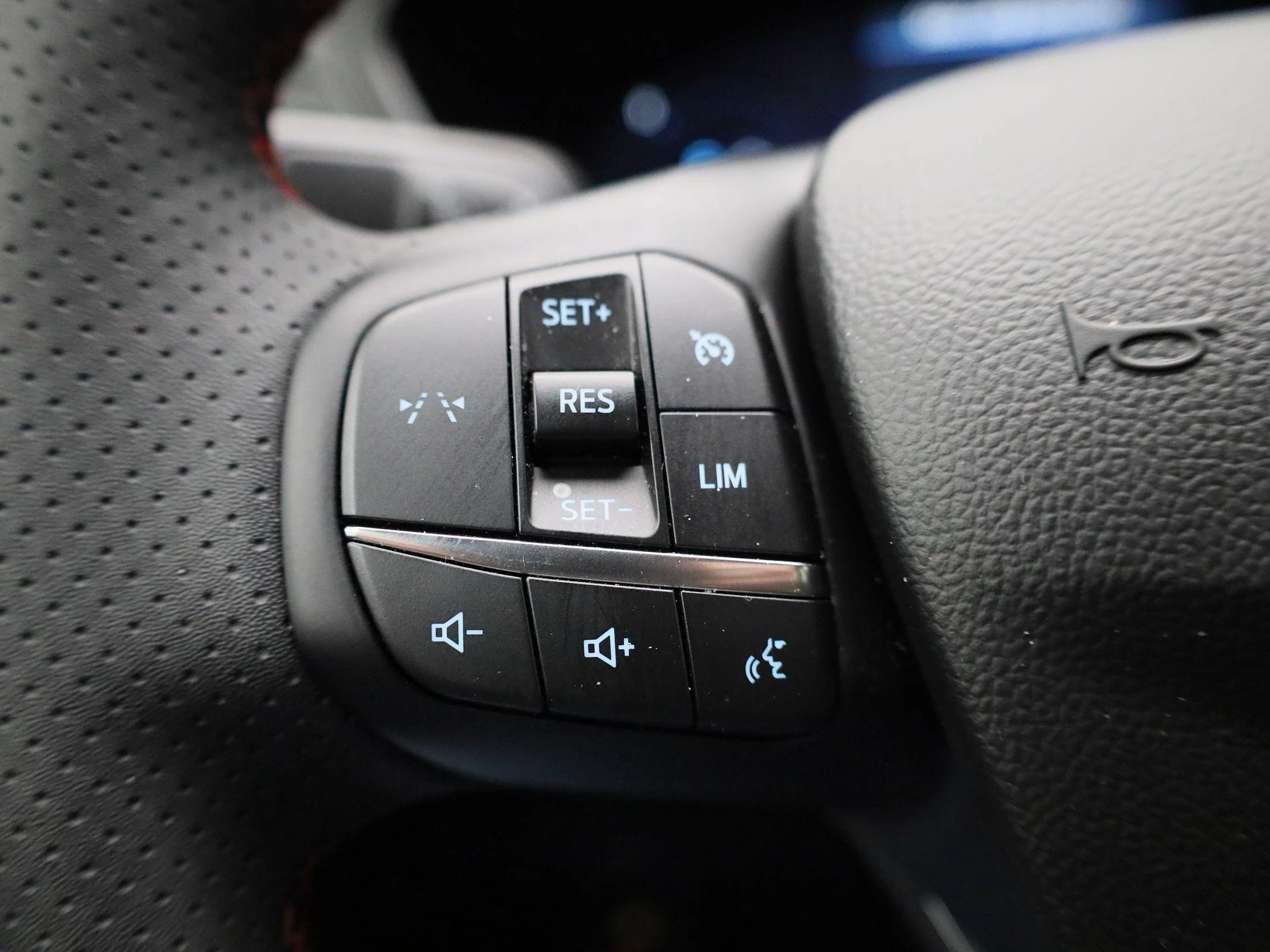 Ford-Kuga-image-19