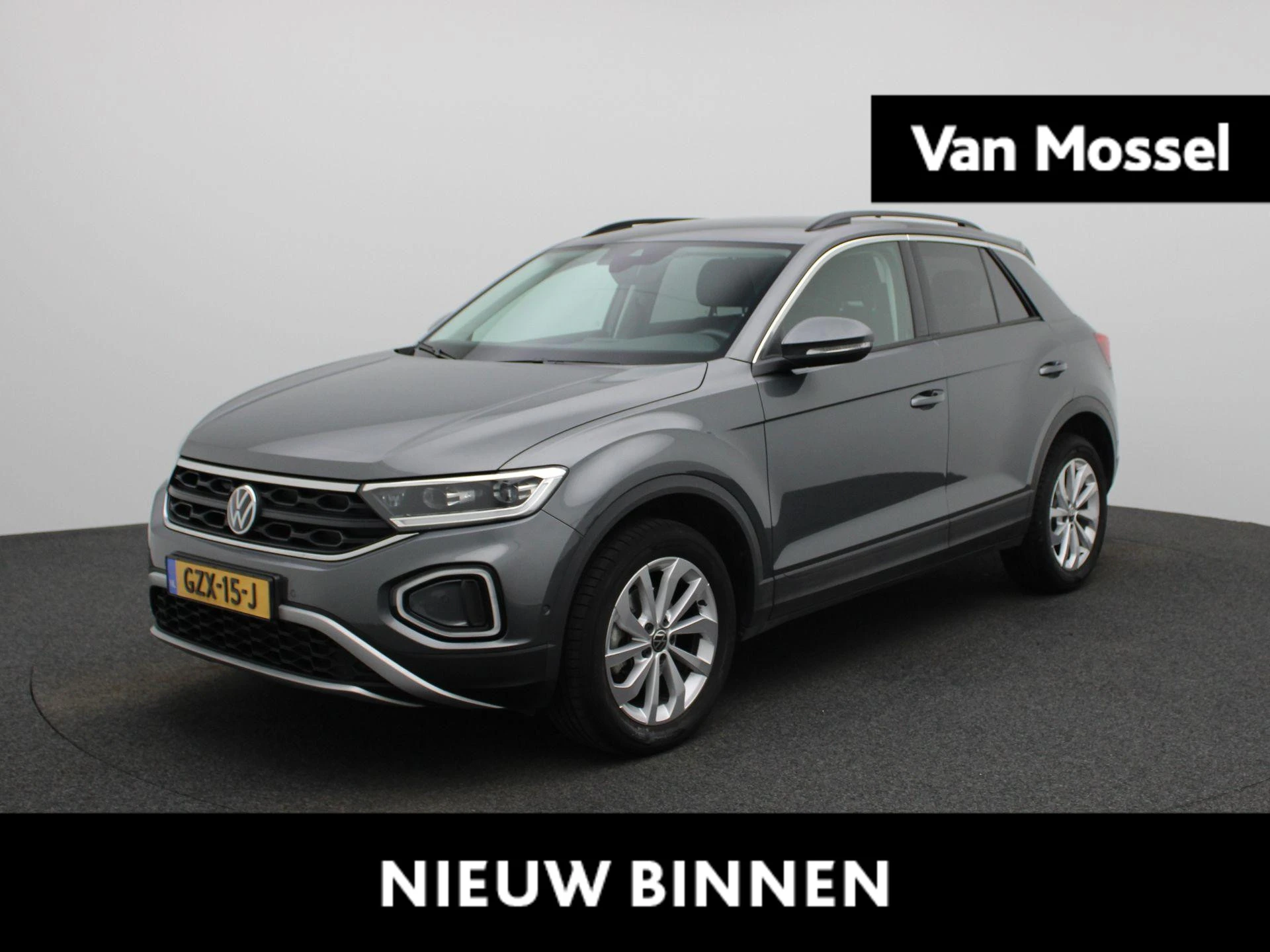 Volkswagen-T-Roc-image-0