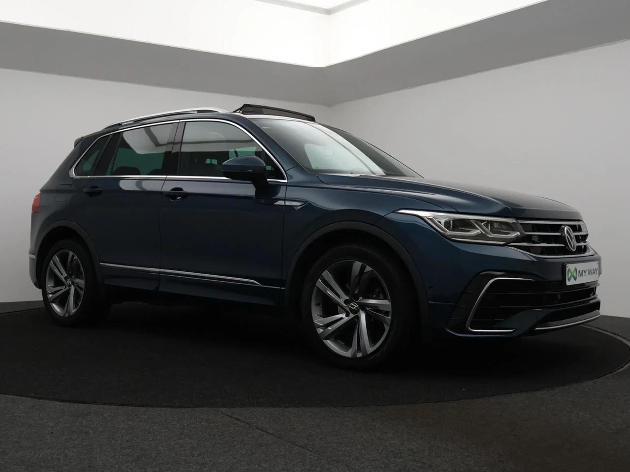 Volkswagen-Tiguan-image-3