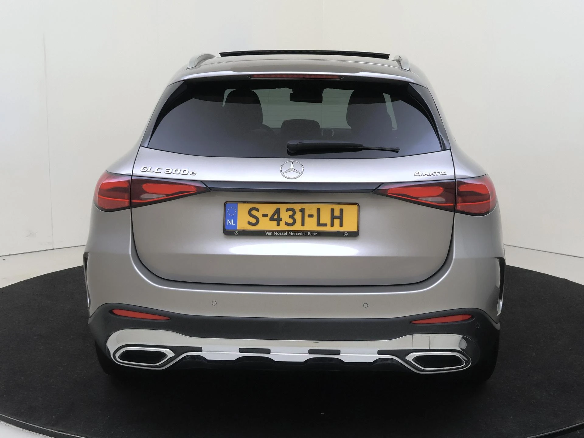 Mercedes-Benz-GLC-image-6