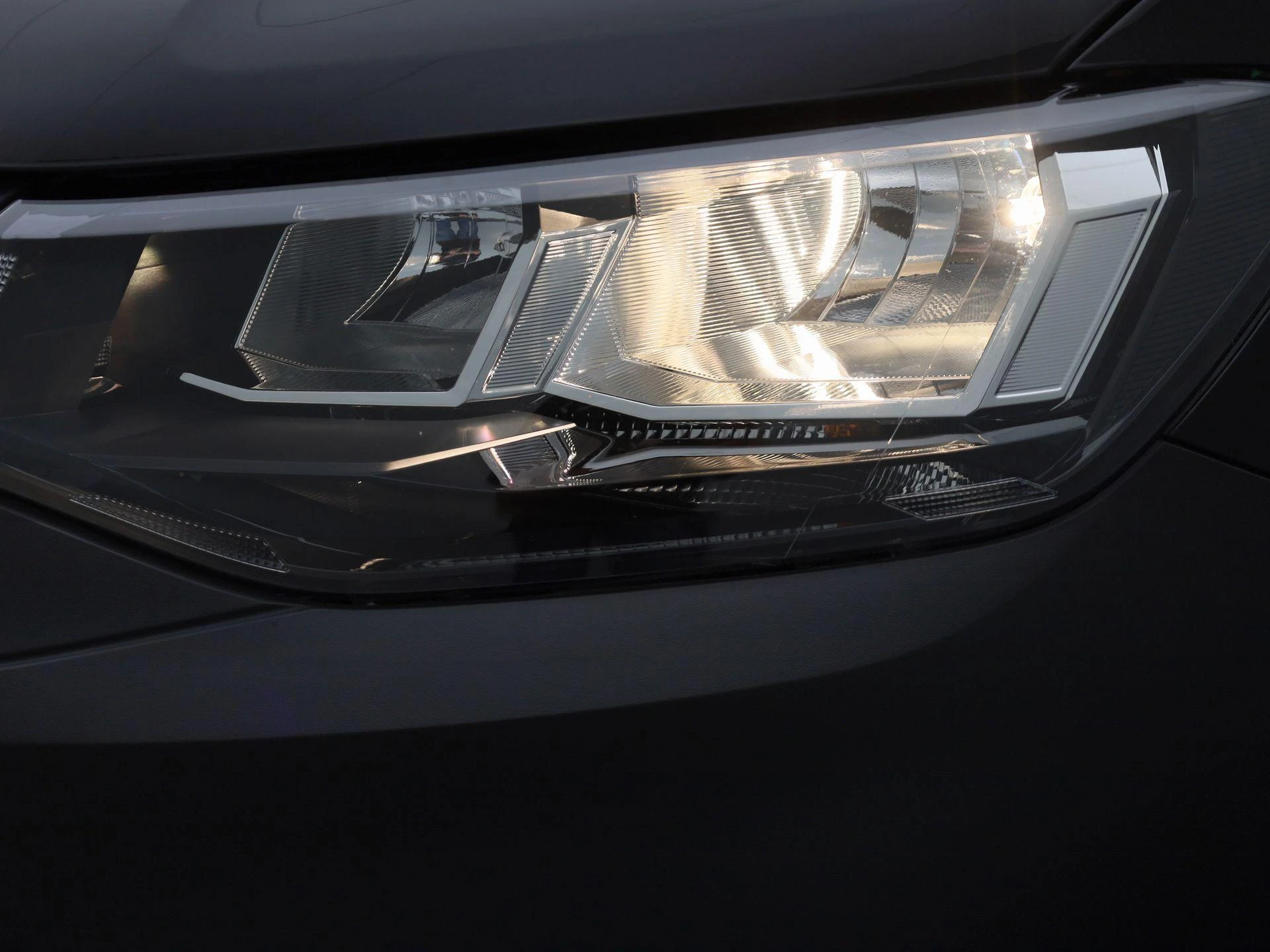 Volkswagen-Caddy-image-9