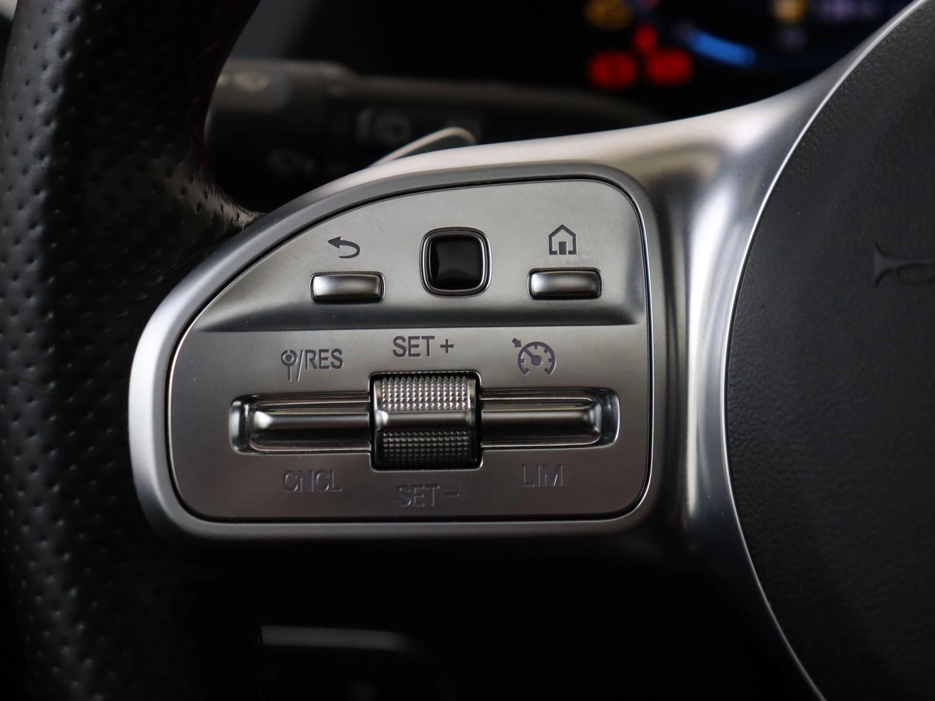 Mercedes-Benz GLA 200 Business Solution AMG