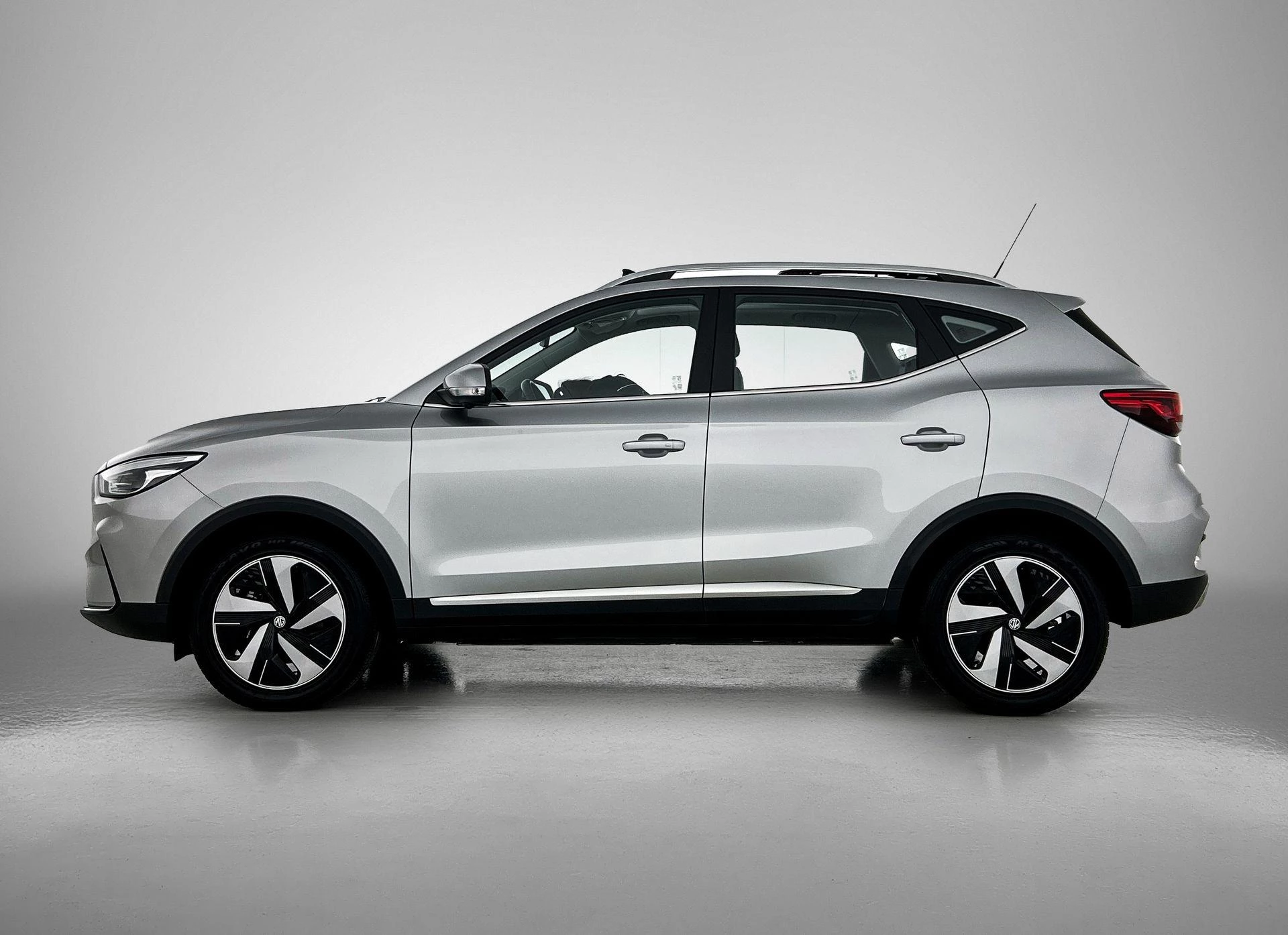 MG-ZS EV-image-2