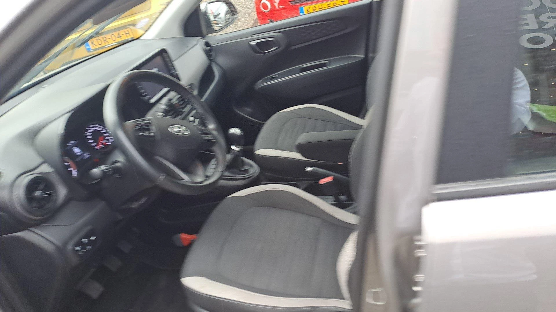 Hyundai-i10-image-6