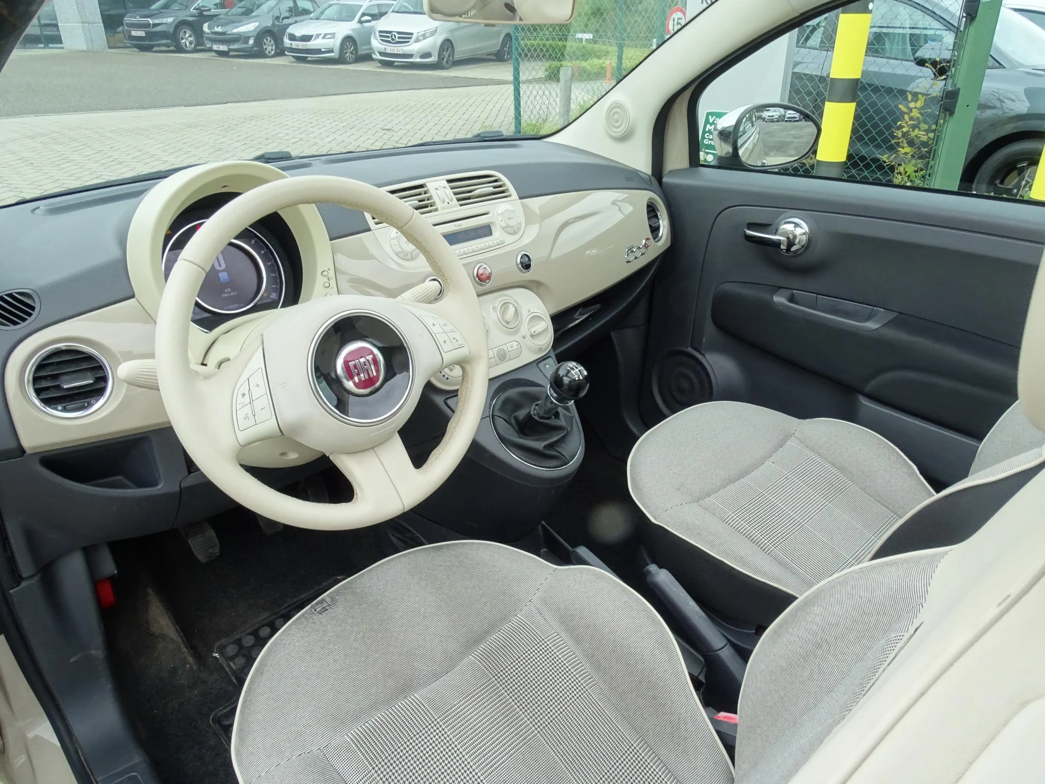 Fiat-500C-image-10
