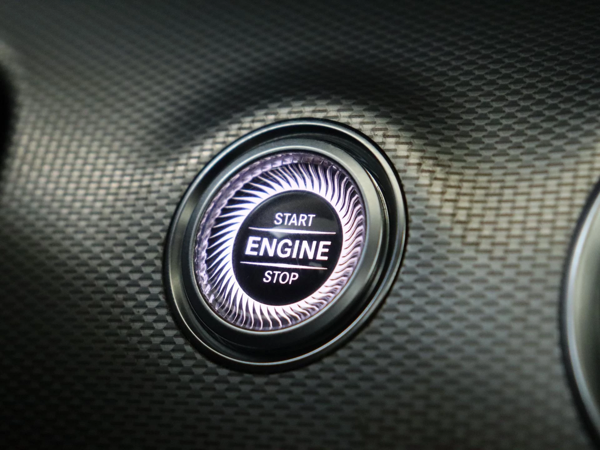 Mercedes-Benz-E-Klasse-image-21