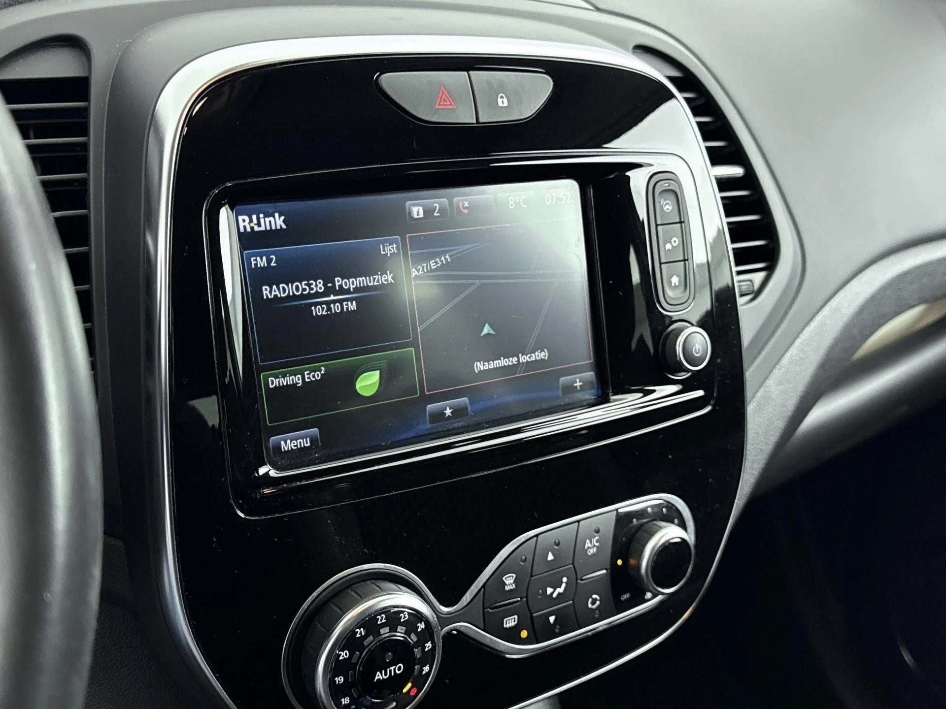 Renault-Captur-image-9