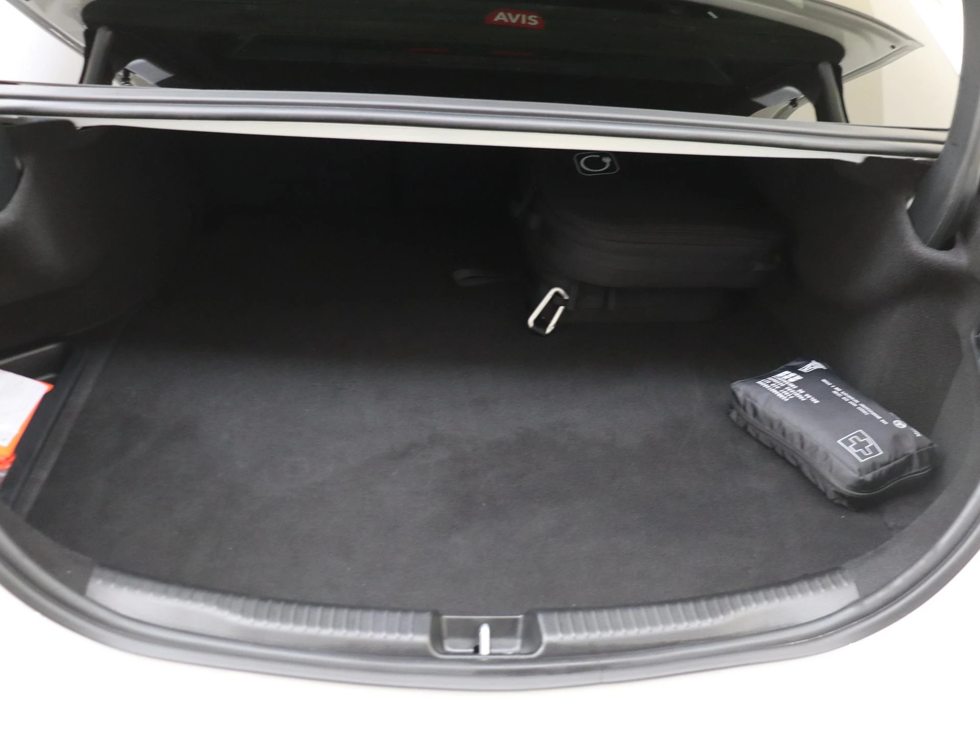 Mercedes-Benz-C-Klasse-image-29