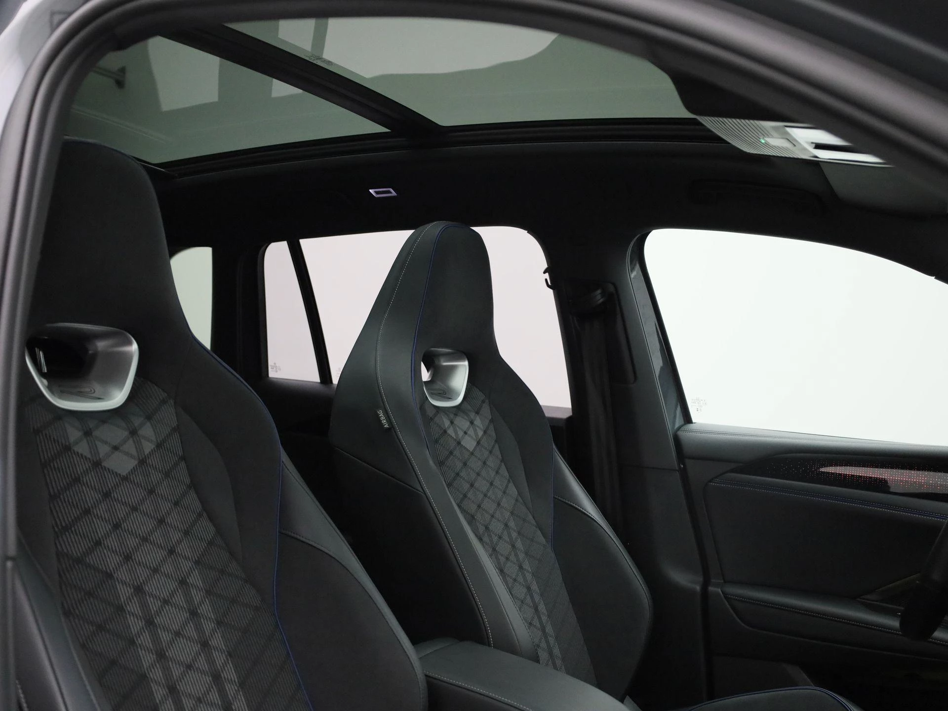 Volkswagen-Tiguan-image-34