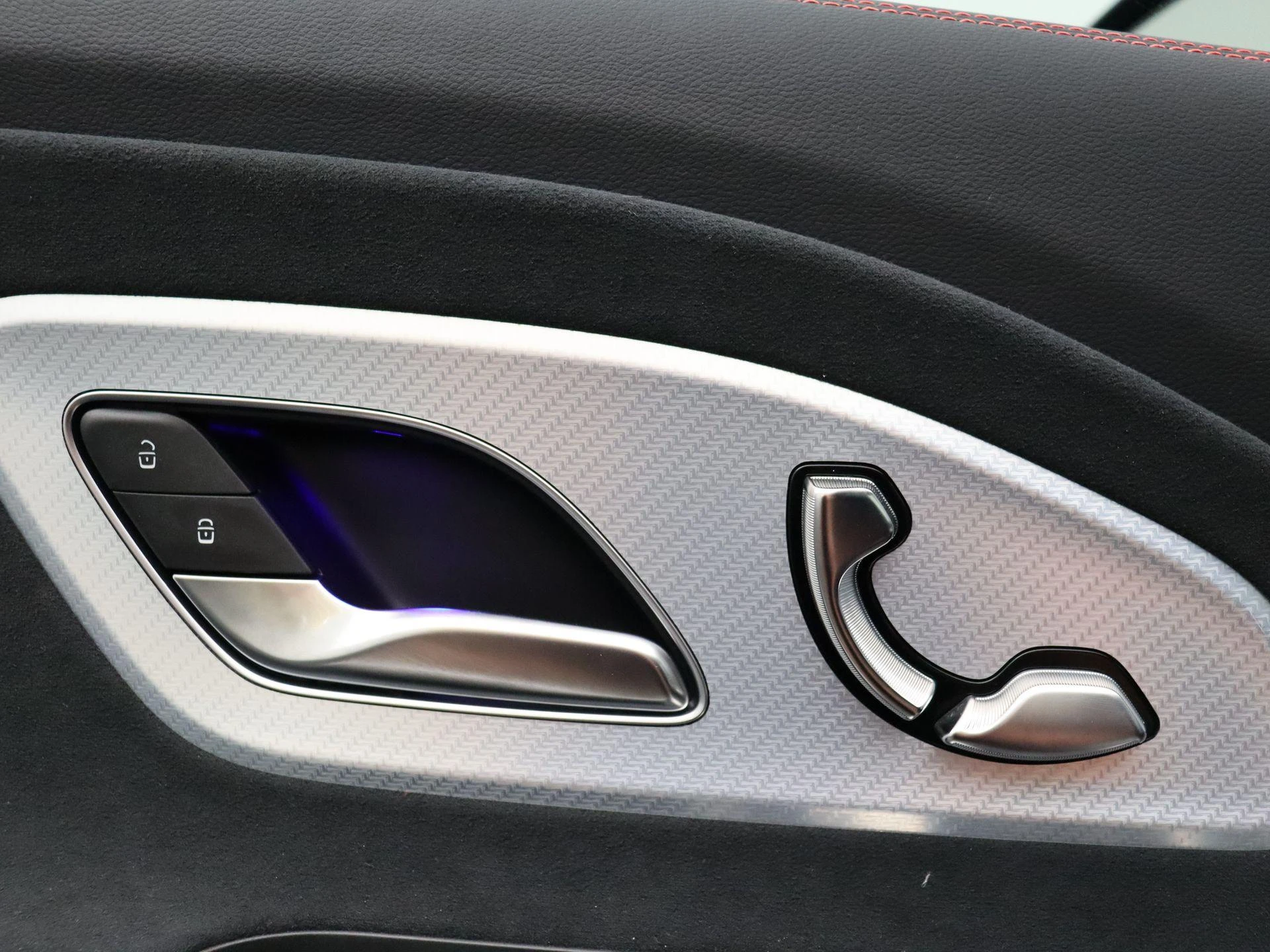 Mercedes-Benz-CLA-image-8