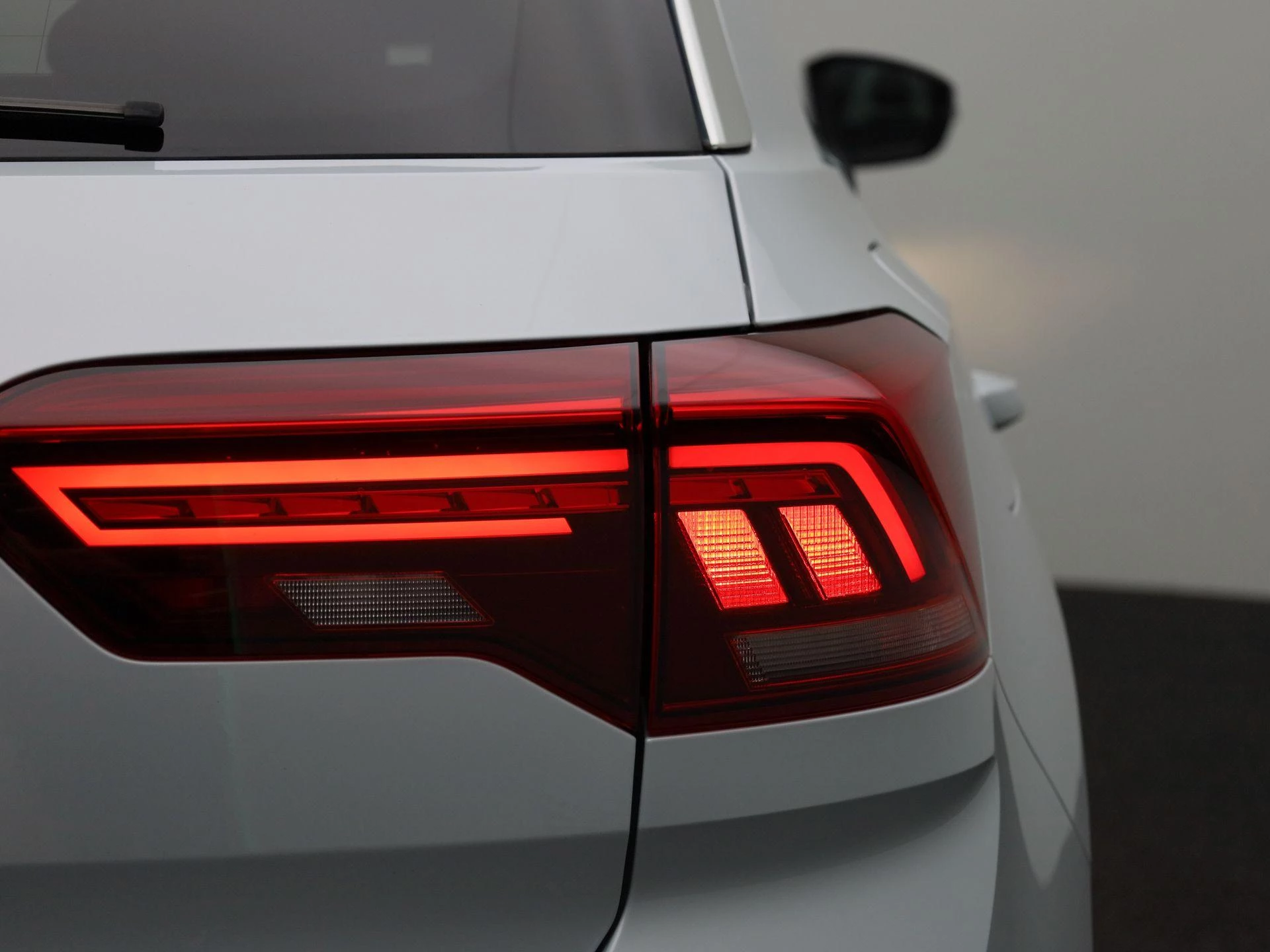Volkswagen-T-Roc-image-39