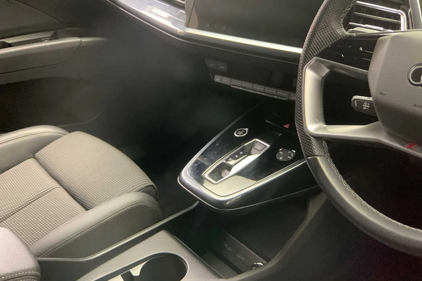 Audi-Q4 e-tron-image-7