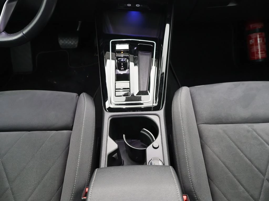 Volkswagen Golf VIII eHybrid Golf Style Business PHEV 1.4TSI eHybrid 150PK *AUTOMAAT*ALCANTARA*ACC*APP-CONNECT*NAVI*...*