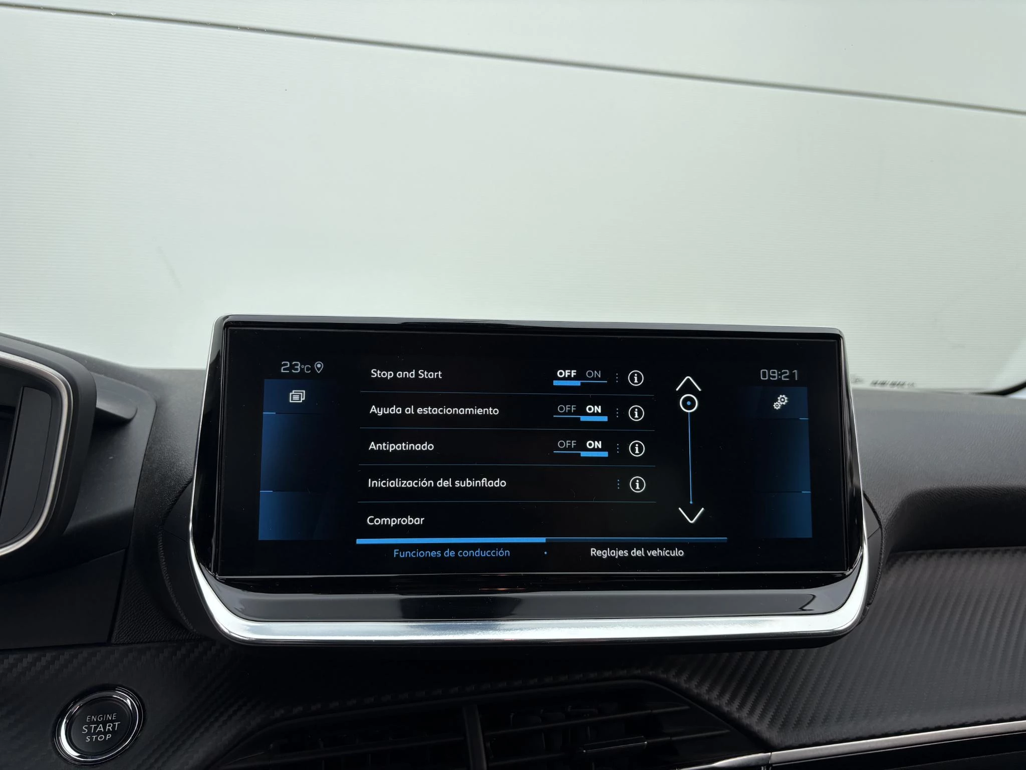 Peugeot 208 1.2 PureTech Blue Lease Allure