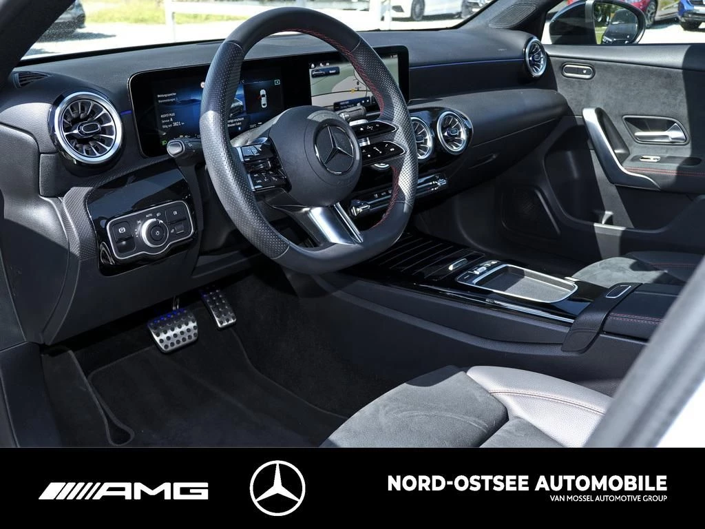 Mercedes-Benz A-Klasse 250 LIMO 4M AMG ADVANCED KAMERA PANO SHZ NIGHT AMG Line