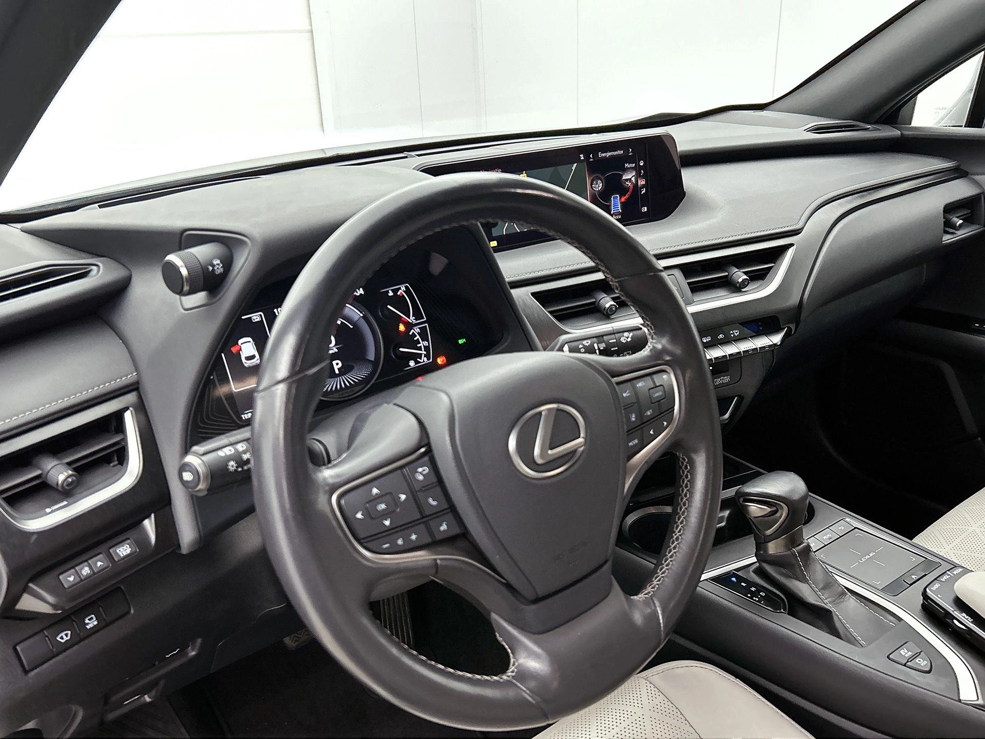 Lexus-UX-image-21