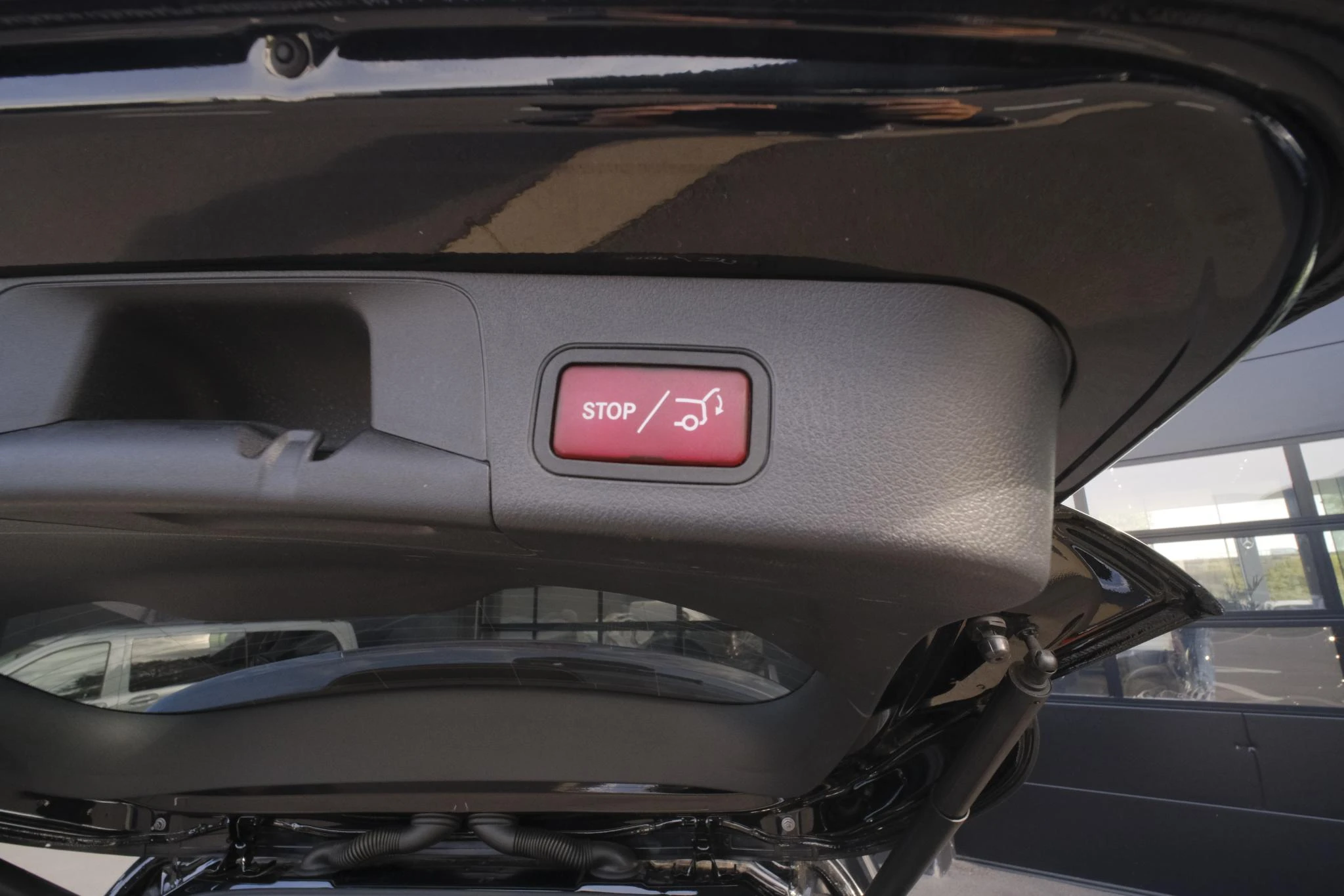 Mercedes-Benz-EQB-image-26