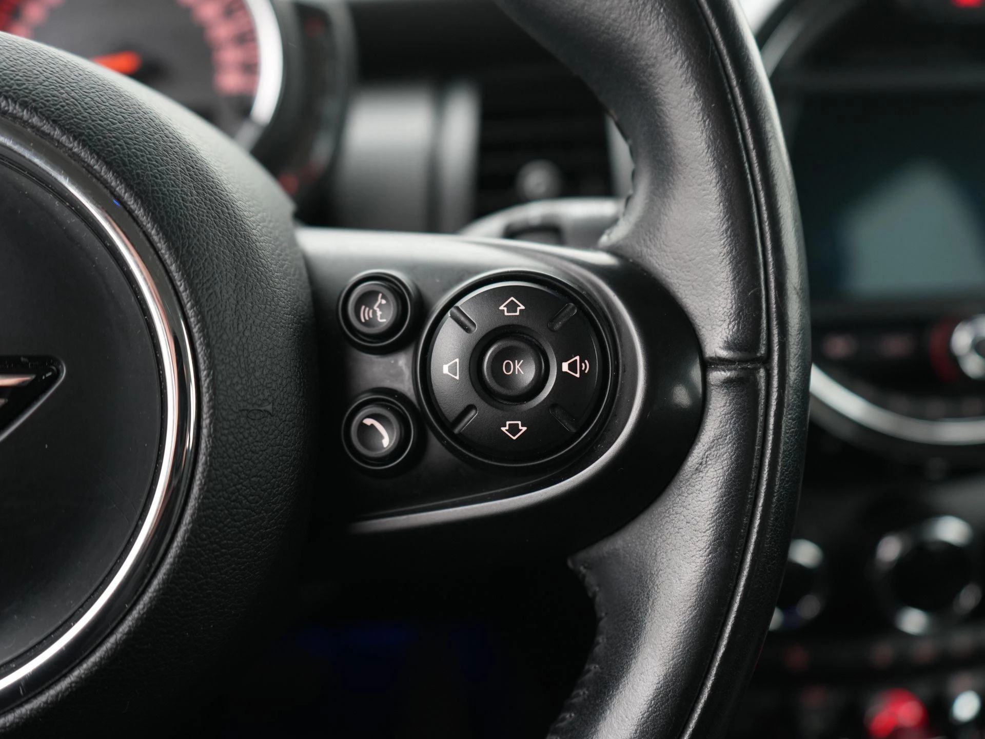 MINI-Cooper-image-23