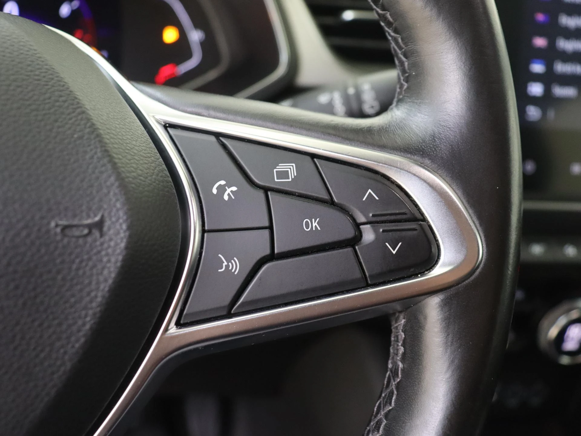 Renault-Captur-image-12